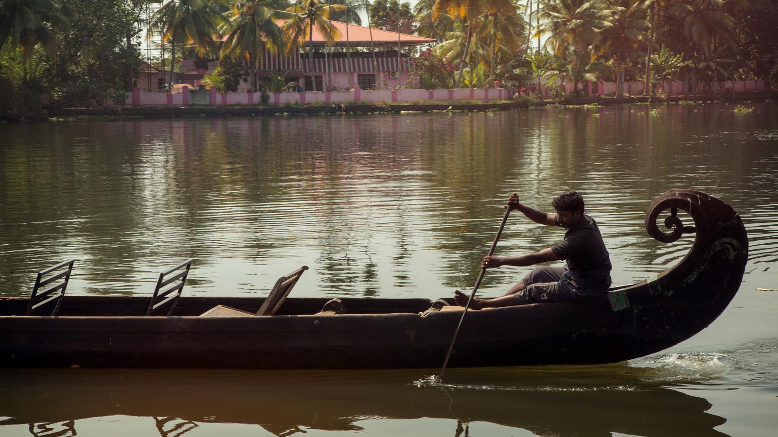 Boat tour in Kerala